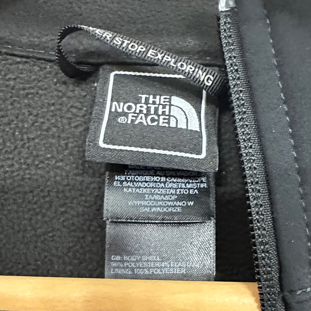 The North Face Women's Black Jacket - Picture 3 of 4